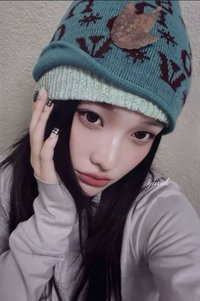 NOT CUTE ANYMORE yzy 特典卡 楓葉ver.