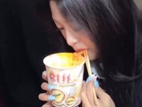 嘻czz