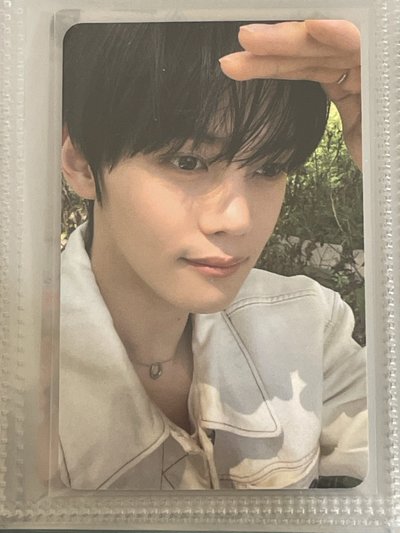 奎彬 東張西望 中背