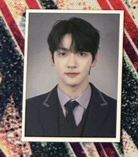 場限彬🐰 學生證件照