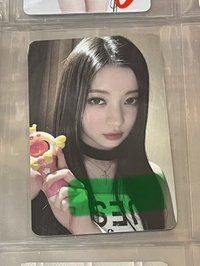 FM新加坡簽售卡 微微場損 多帶一