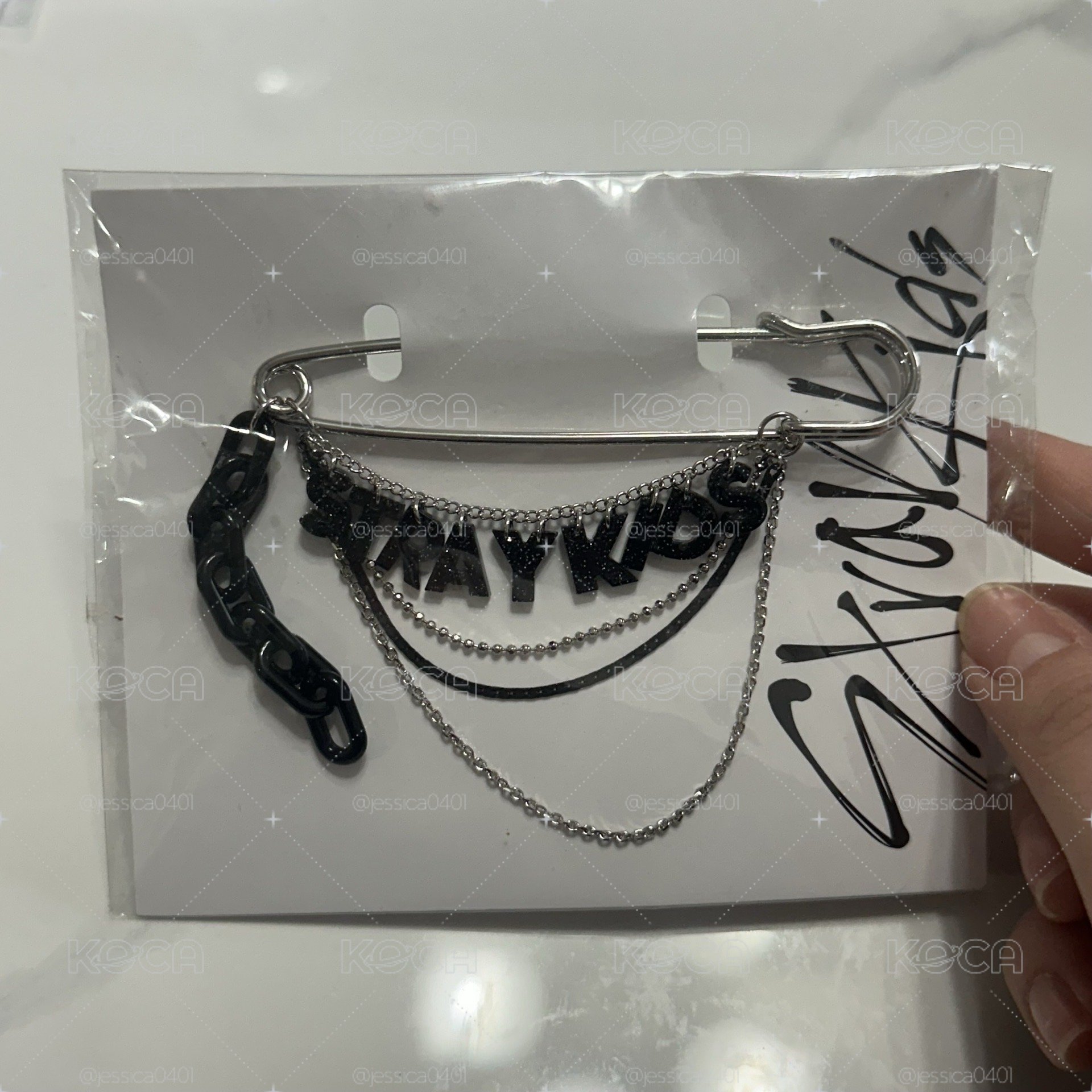 Stray Kids 2024 TOY WORLD日本飯咪迴紋針別針