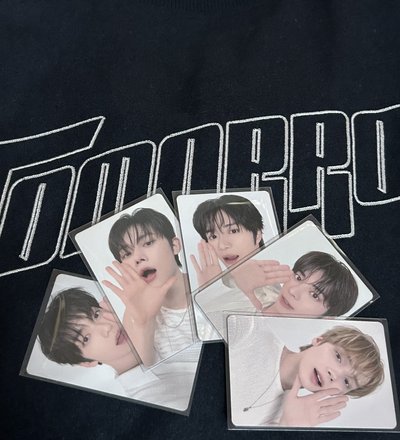 ACT:TOMORRW 日巡場周 棒球外套卡