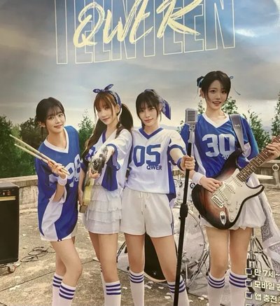 QWER teenteen 代言卡 LCK + 海報