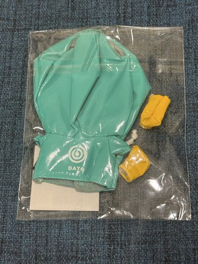 DAY6 DENIMALZ 娃衣 雨衣 PIER 10