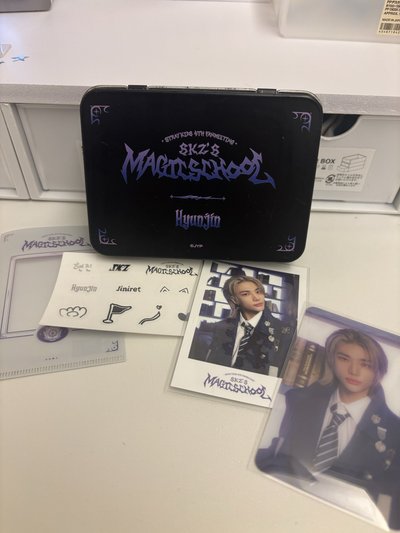 鉉辰四期飯咪鐵盒、小卡