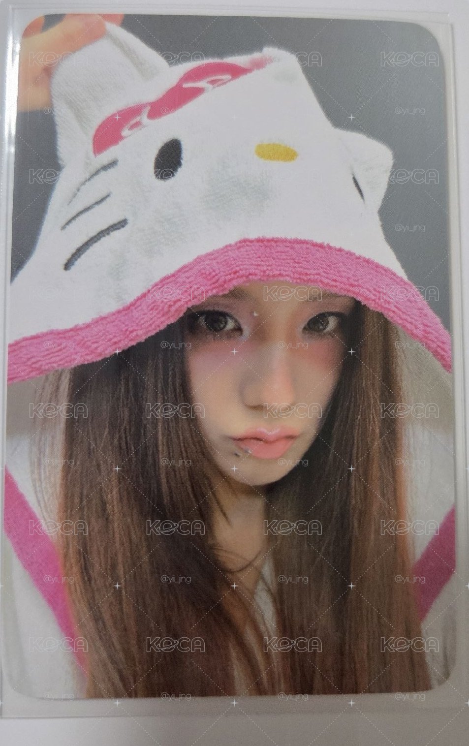 Jisoo Amortage Withmuu 特典卡 Hello Kitty 帽