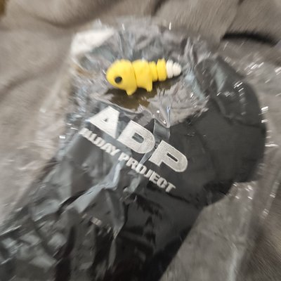 ADP初次在台北快閃店售的帽子 已拆封過