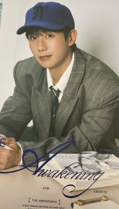 丁海寅 Jung hae in 2025 年歷 season’s greetings