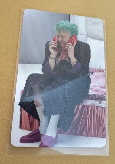 權志龍 G-DRAGON - ÜBERMENSCH 盤收專輯小卡