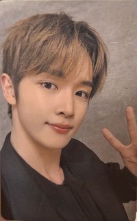 RIIZING LOUD 滿額卡 