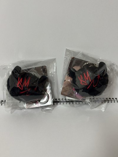 周邊黑球毛絨吊飾含卡 現貨