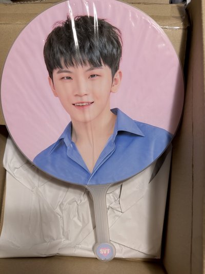 （紙箱寄出）seventeen 知勳 克拉島 扇子 
