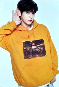 22 FANLIVE 隨機卡 