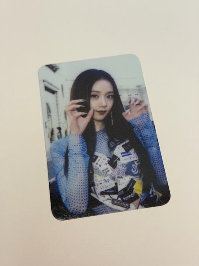 Jisoo ME YG特典卡 貓爪秀