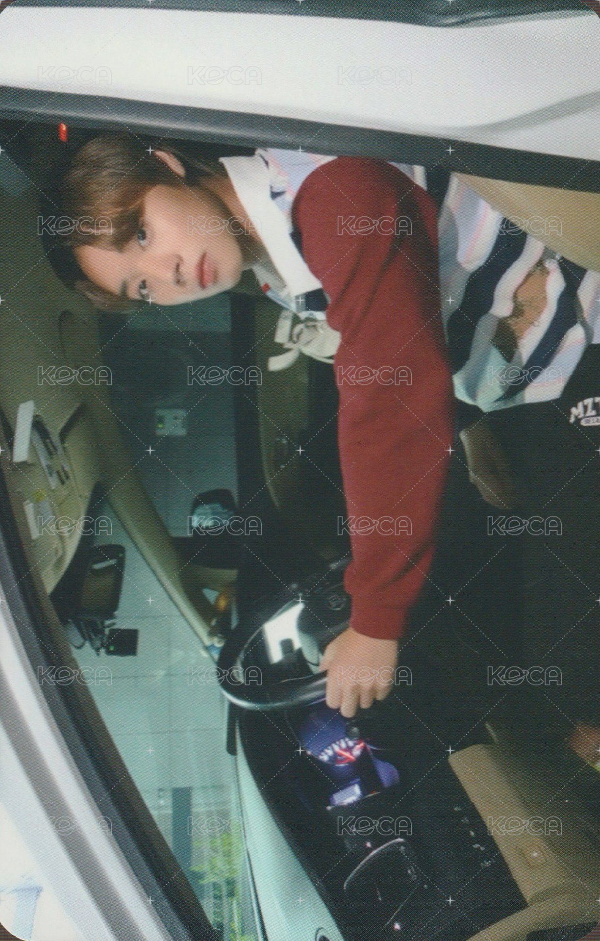 4th MINI k4 簽售卡  背面