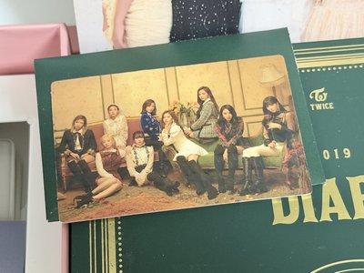 （現貨不拆出）TWICE 子瑜 baby lovelys 寶寶娃 2019 2020 年曆 桌曆 大卡