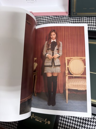 （現貨不拆出）TWICE 子瑜 baby lovelys 寶寶娃 2019 2020 年曆 桌曆 大卡