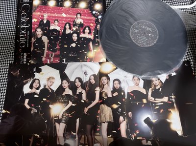 (現貨 紙箱寄出）絕版限量 TWICE 黑膠 celebrate 日本 黑膠 唱片