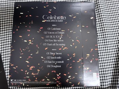 (現貨 紙箱寄出）絕版限量 TWICE 黑膠 celebrate 日本 黑膠 唱片