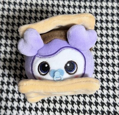 (現貨 狀態特別可愛）TWICE savely sana baby lovelys 餅乾娃