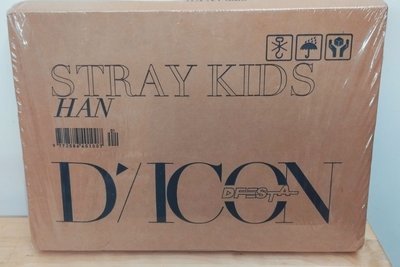 D社 10週年 寫真集 韓HAN (未拆)