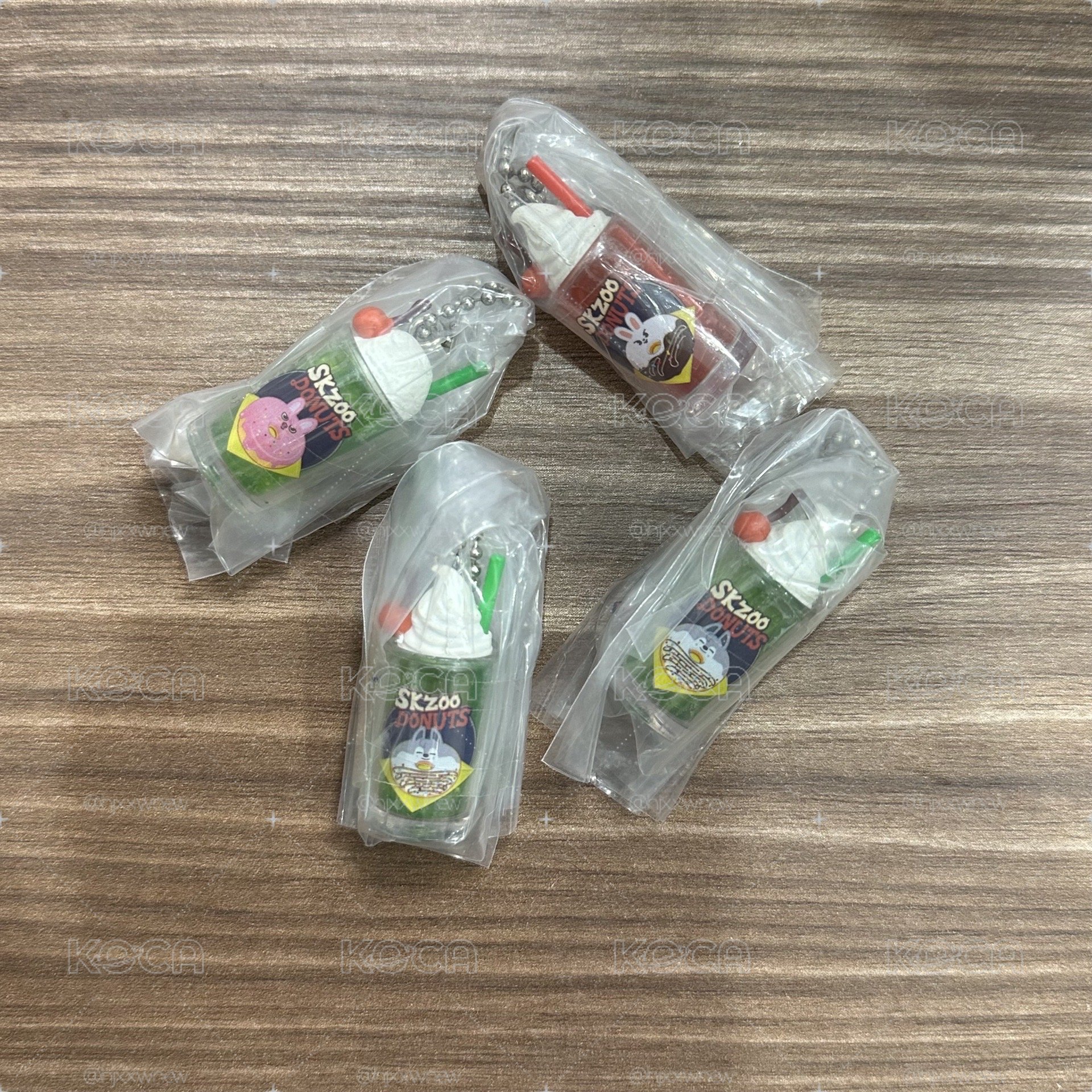 萬代扭蛋 汽水 雨衣 吊飾 