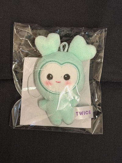 南 Mina 大頭娃 豆豆眼 均現貨 一起出