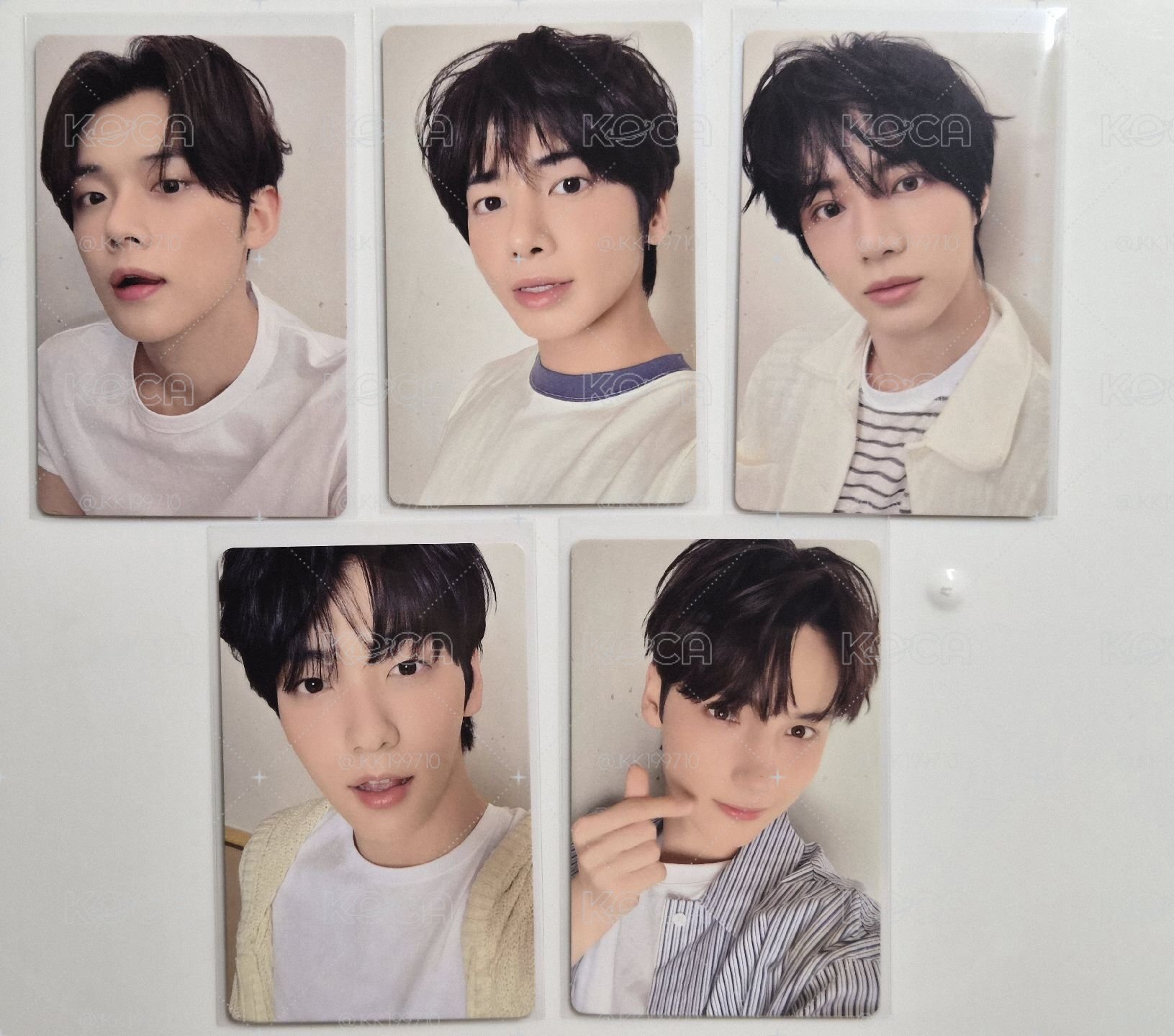TXT Summer together粉粉嫩嫩的衣服小卡