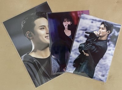 RIGHT HERE 明信片+生寫真