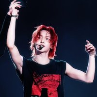 민