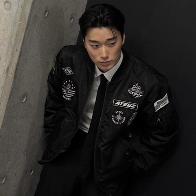 Avirex ATEEZ 聯名外套 MA-1 飛行外套