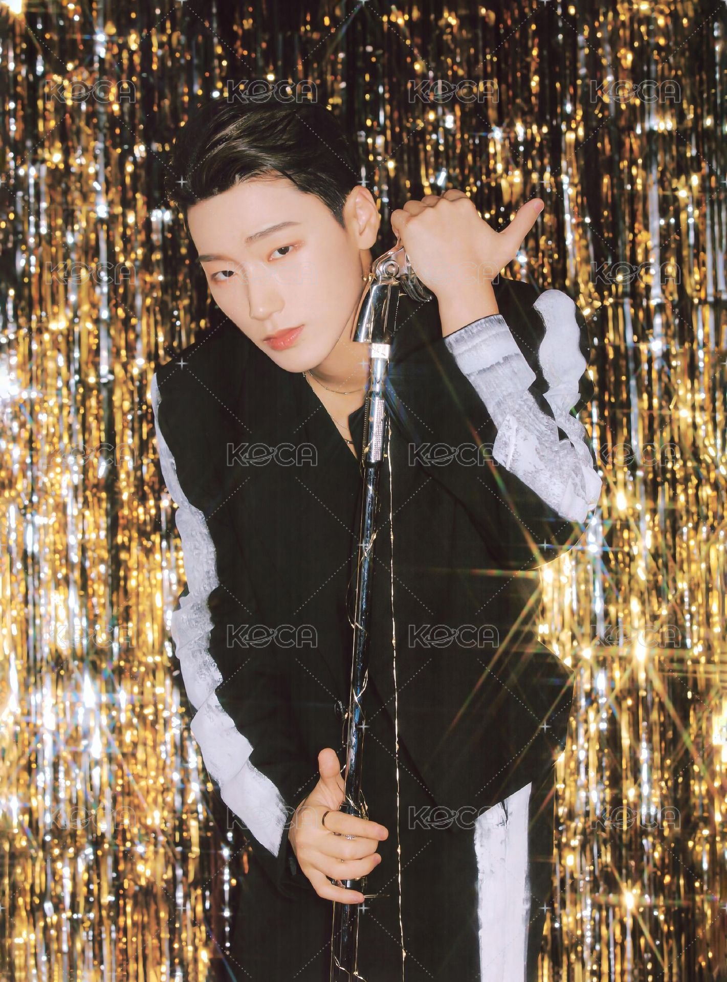 2023年曆 海報  背面