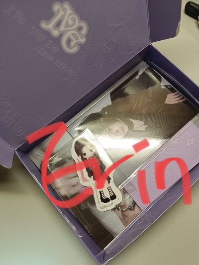 REVIVE+ LOVED IVE ver. 空專