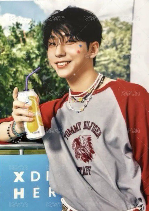 THE XCAPE 海報 POSTER BOOK 背面