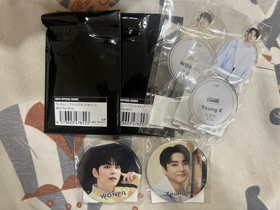 DAY6 日周 立牌 徽章