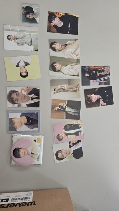 率卡出清盤平均一張 +徽章 +磁鐵