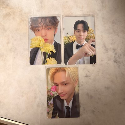 seventeen MINI10 克拉盤隨機卡