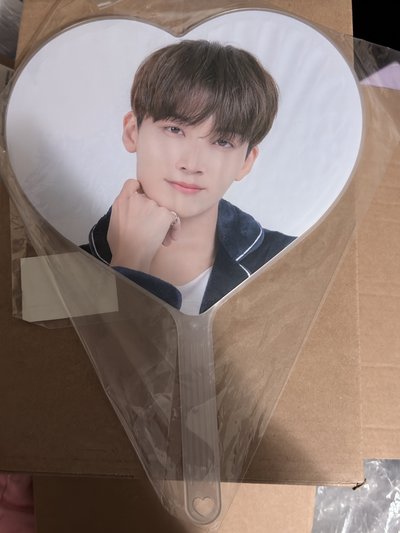 （現貨）seventeen 尹淨漢 愛心 大扇子