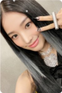 An iron hand in a velvet glove 專輯卡 IRON HAND ver.
