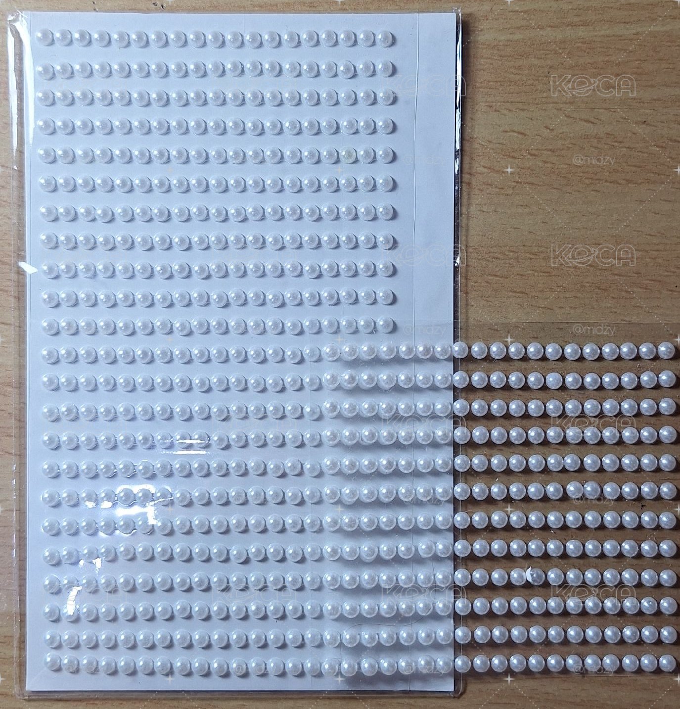 白色珍珠鏈條貼