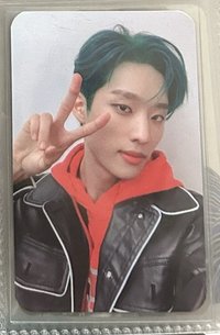 迷你一 yzy 特典卡 