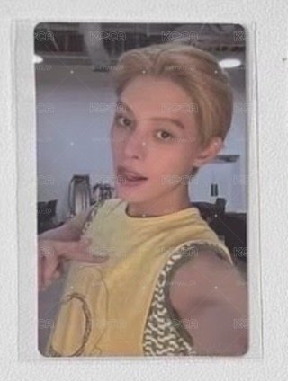 吐舌頭的sexy凡