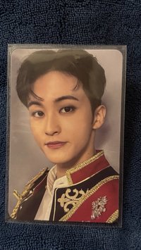 Fact Check 美版 專輯卡 