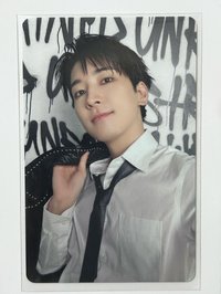 正五 克拉盤 全圓佑 拿外套