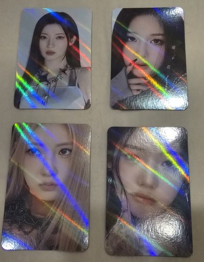 Babymonster 閃卡yg特典