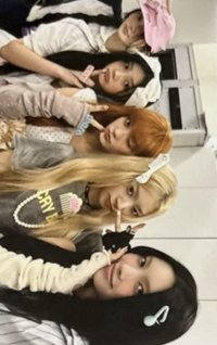 NOT CUTE ANYMORE 快閃店 周邊卡 T-SHIRT卡