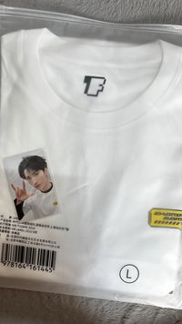 《冠軍（上海）》L碼+嚴浩翔小卡