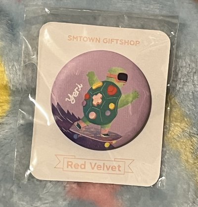 RED VELET YERI SM隨機徽章 別針