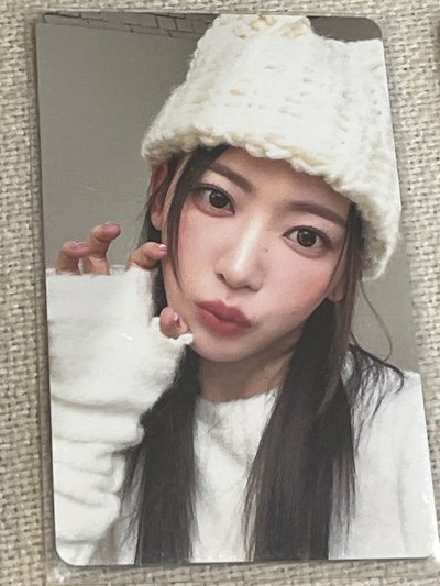 Le sserafim 小卡區